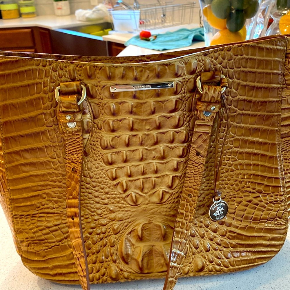 BRAHMIN Melbourne "Lena" Medium